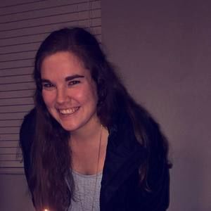 Meet your Posher, Caroline